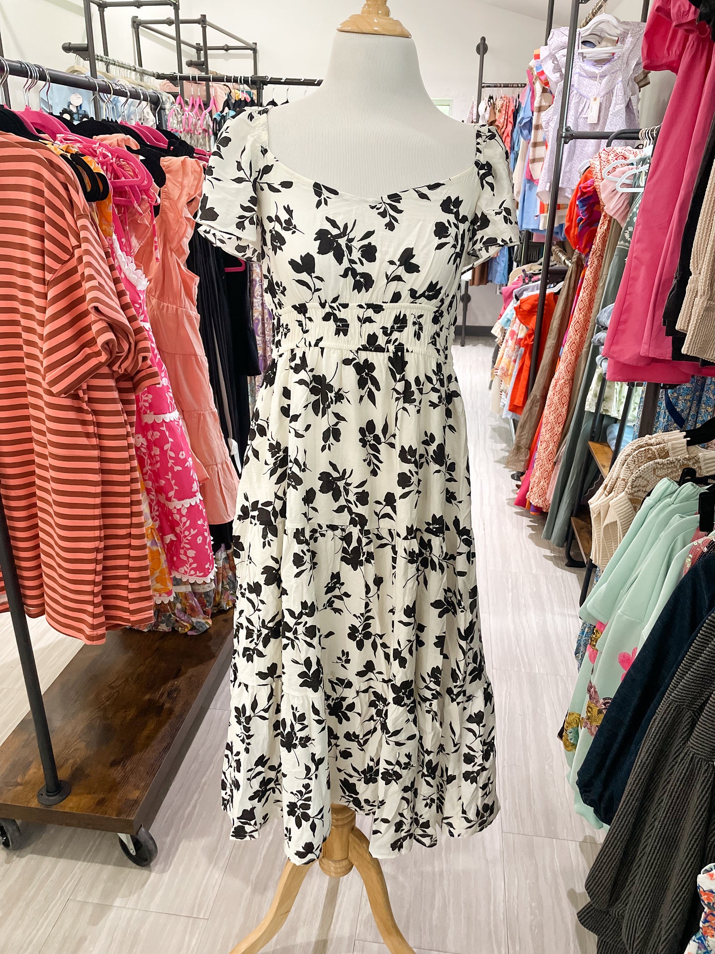 Floral Scoop Neck Flounce Sleeve Tiered Midi Dress- Black and White Floral